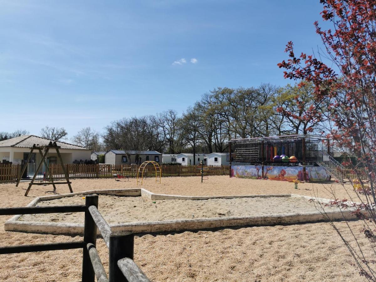 Hotel Camping Le Bois Joli Extérieur photo
